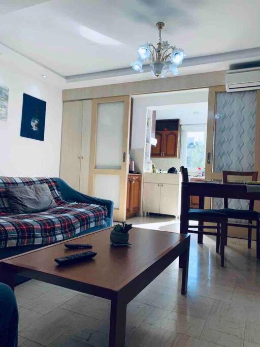 Chic City Retreat - Stylish Apartment In Bllok, Tiranë Ngoại thất bức ảnh