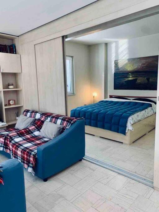 Chic City Retreat - Stylish Apartment In Bllok, Tiranë Ngoại thất bức ảnh