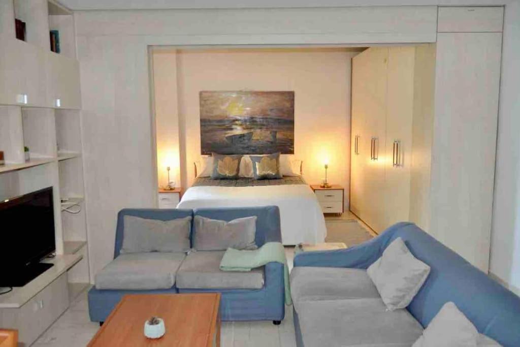 Chic City Retreat - Stylish Apartment In Bllok, Tiranë Ngoại thất bức ảnh